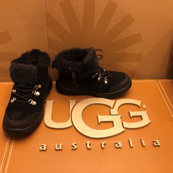 ugg obie waterproof